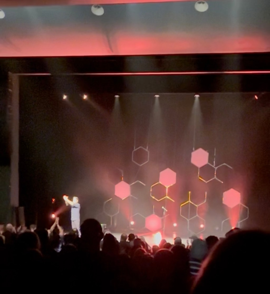 Billy Tellier nous présente &laquo;&nbsp;Kicker la Ruche&nbsp;&raquo;