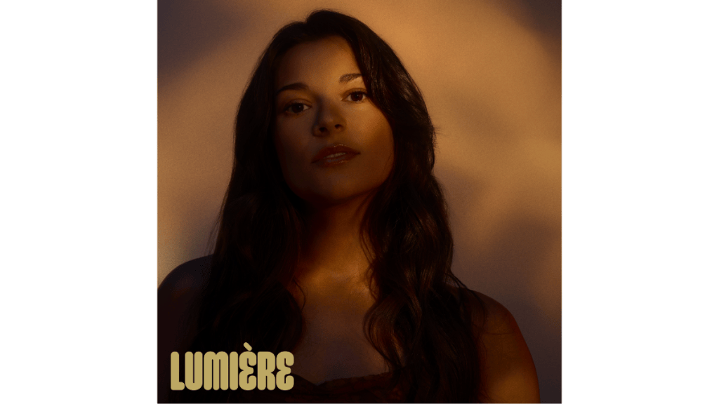 Audrey-Louise Beauséjour se livre à cœur ouvert avec&nbsp;Lumière